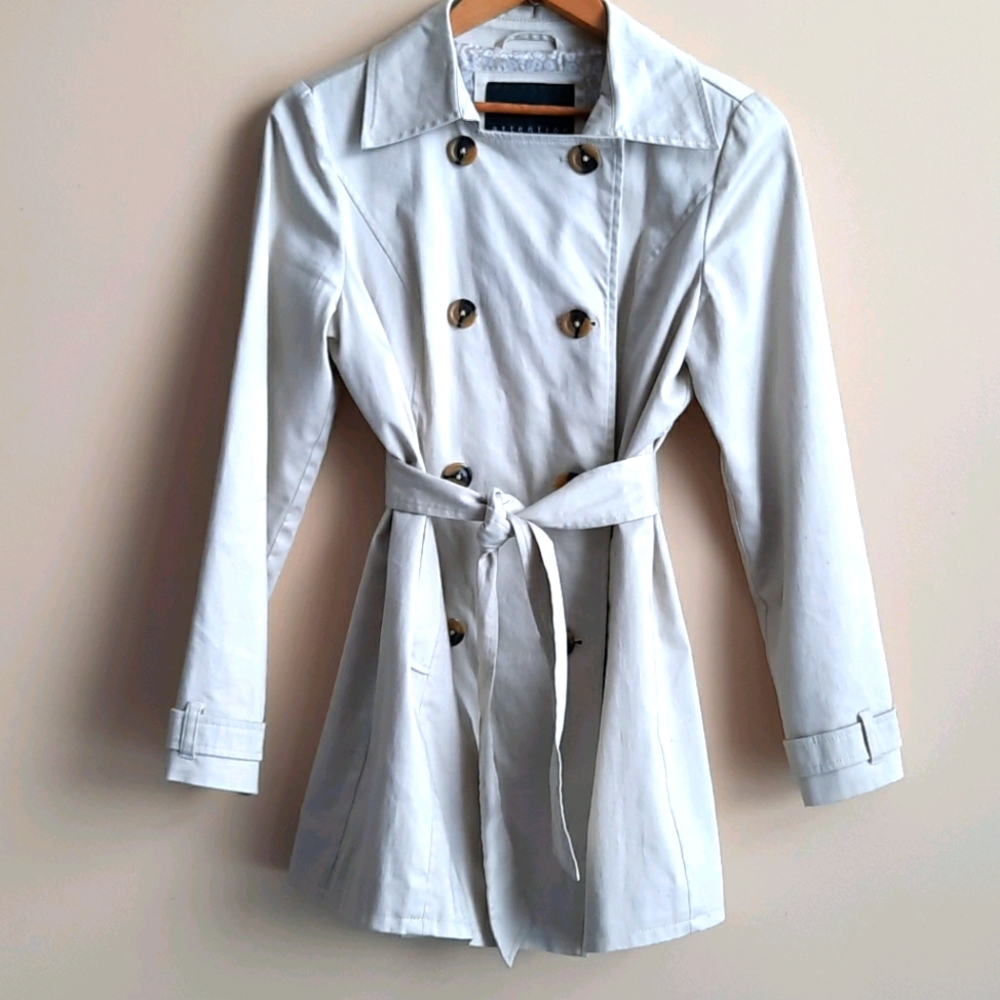 ♡attention| Short Trench Jacket| Size S|